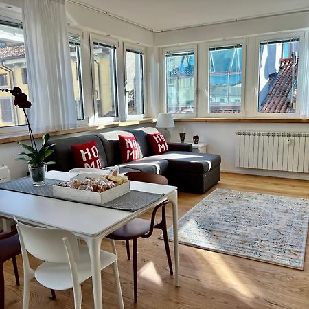 Conte Cavour Apartment Udine Bagian luar foto