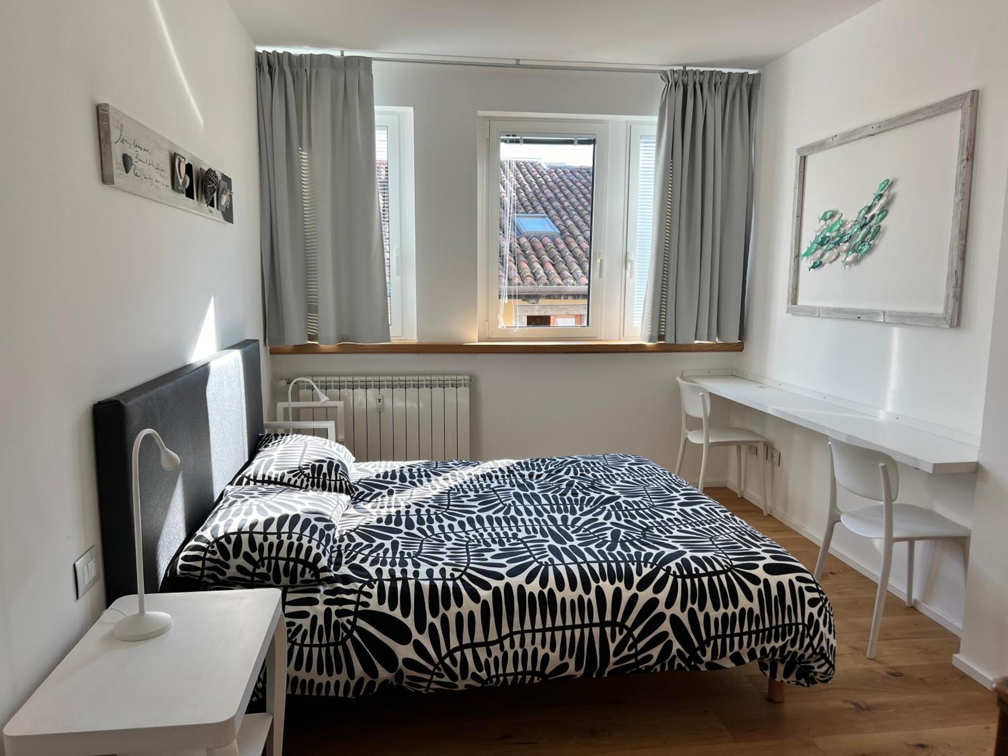 Conte Cavour Apartment Udine Bagian luar foto